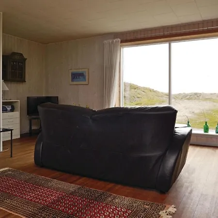 Holiday home Lovely In With Kitchen