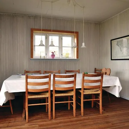 Lovely In With Kitchen Holiday home *